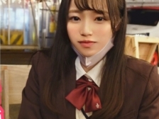 【制服美少女の淫乱騎乗位】清楚系JKの隠れた性癖が炸裂！制服を着たまま、エッチな腰使いでチ○ポを激しく迎え入れる！感じまくる美少女の悶える表情と、制服から覗く美乳がたまらない♡