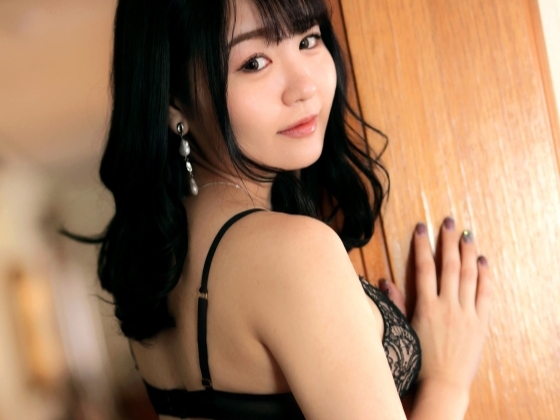 【爆乳美女の誘惑ランジェリー】『このカラダ、どう？』グラマラスボディの美女がセクシーな下着で男を挑発！勃起チンコで激しく突かれ、巨乳揺らして感じまくり！！