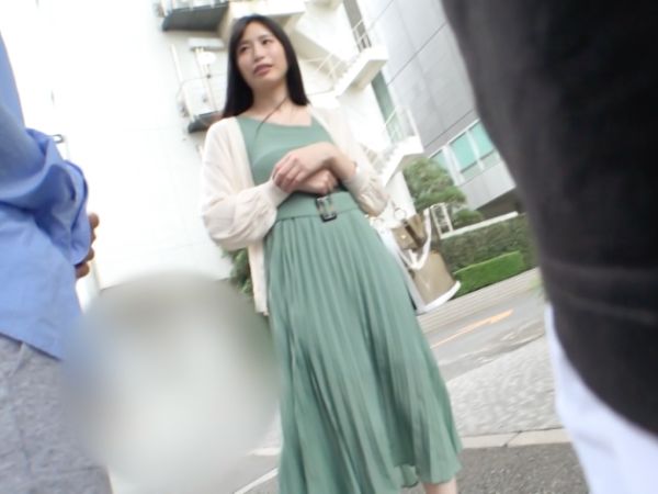 【セレブ人妻の危険な遊び】『旦那じゃ満足できないの…』高身長スレンダー妻がナンパされ、他人チンポに激しくヨガり狂う！禁断の生ハメ不倫で本能むき出しセックス！