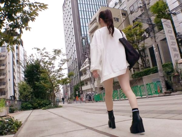 【アイドル志望の色白美少女】『オナニーじゃ満足できない…』AV出演で快楽に目覚め、潮吹きまくり！！敏感ボディがキャパオーバーで大洪水！！