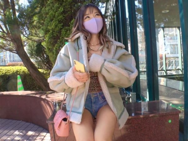 【ギャル3P乱交】美ボディのセクシーギャルがコスプレで過激プレイ！美脚を震わせながらチ○ポ2本に激しく突かれ、特濃ザーメンを顔面にぶっかけられ、イキまくる！