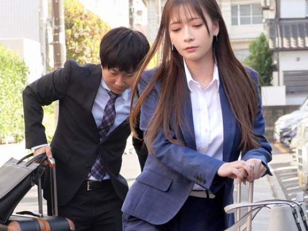 【出張相部屋】憧れの女上司がまさかの痴女化！風呂場で部下のチンポを貪るようにしゃぶり、濃厚セックスで本能むき出しの夜♡