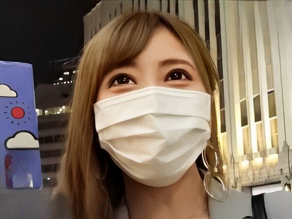 【美人キャリアウーマンの裏の顔】仕事できる女がエッチな音立ててフェラ♥ ジュボジュボ音が響くオフィス街で、エロ下着と美乳披露！ギャップがたまらない！