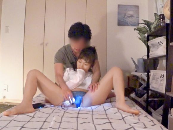 【天真爛漫美少女のヤリ部屋体験】『えっちなことしちゃうの？』幼さ残る可愛い子がナンパで堕ちる！バックで激しく突かれて、感じまくる姿がエロすぎる！！