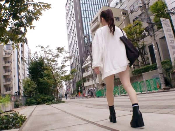 【アイドル志望のスレンダー娘】全身リップで男を骨抜き！手コキフェラでザーメンごっくん♡ アイドル候補生の卑猥なご奉仕プレイがヤバい！