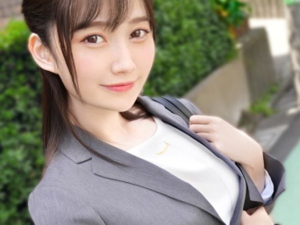 【禁断の社内不倫】スレンダー美乳の後輩OLと外回り後にホテルで密会！人妻の俺が妻を裏切り、若くて綺麗な後輩のオマンコに生チンポを挿入！子作り中出しセックスで禁断の快楽に溺れる！♡