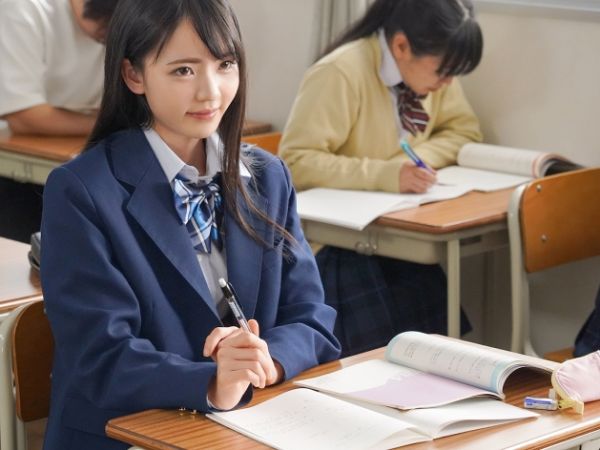 【禁断の校内ラブ】『先生、我慢できないよ…』学校一の美少女JKが担任教師を誘惑!制服姿で押し倒し、初セックスに挑戦するウブな姿がエロかわいい♡